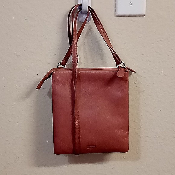 Giani Bernini Genuine Pebbled Pink Leather Triple Zip Crossbody Bag - Picture 3 of 12